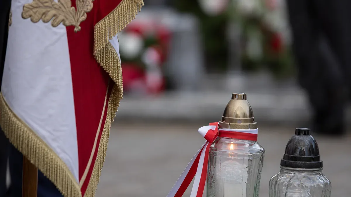 87. rocznica Polskiego Państwa Podziemnego. Uroczystość przy obelisku