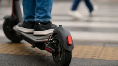 Policja z Będzina ostrzega przed elektrycznymi jednośladami