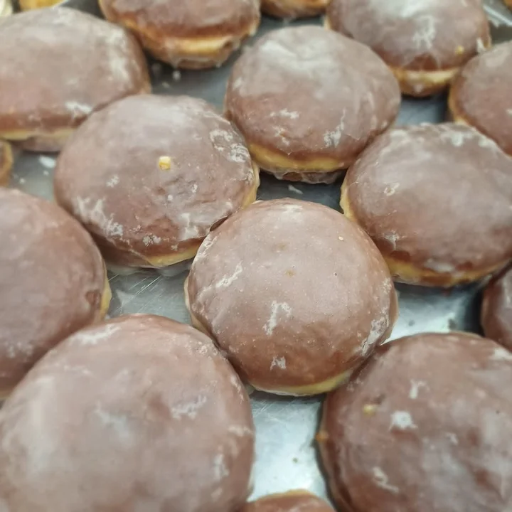 Grafika promocyjna wydarzenia Pączek z różą w Tłusty Czwartek — zamówienia 12 lutego 2026