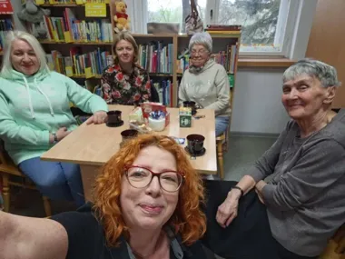 Na Podłosiu biblioteka działa jak sąsiedzki salon z herbatą