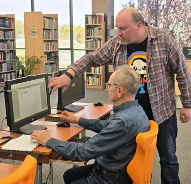 Tabela, która zamieniła się w krzyżówkę i rozruszała komputerowe kursy