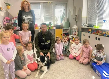 Figa w bibliotece - pies ratownik, który uczy odwagi i zaufania