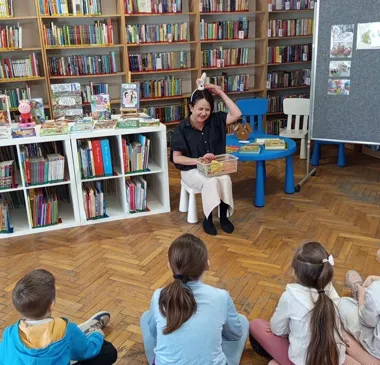 Motylki z Będzina zajrzały do biblioteki po wielkanocne tropy