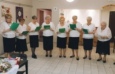 W Klubie Relaks świętowano Dzień Kobiet – część artystyczna i wizyta starosty