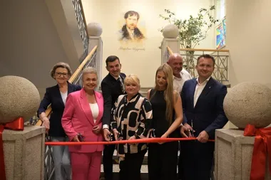 Liceum w Będzinie po metamorfozie. Korytarze nabrały nowego charakteru