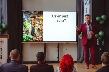 W Koperniku o fake newsach, które potrafią namieszać w sprawach zdrowia