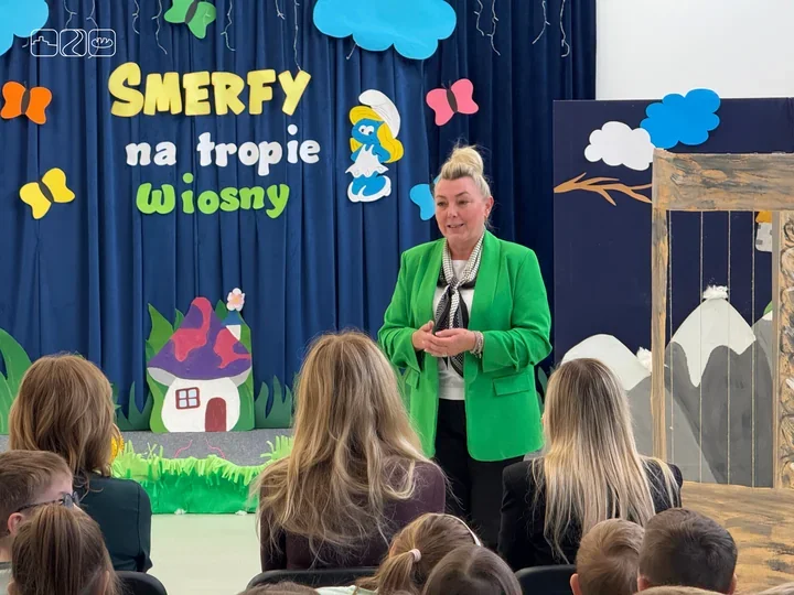 Wiosna przyszła do przedszkola i przyniosła dzieciom kolorowy spektakl