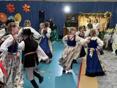 W Siewierzu świąteczna akademia połączyła uczniów, tradycję i kuchnię